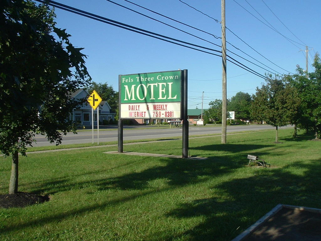 Fels Three Crown Motel Clarence Exterior photo